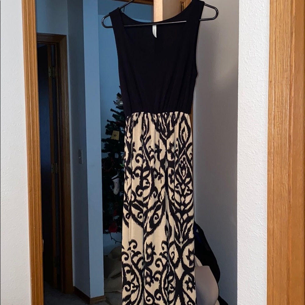 Stretchy maxi dress